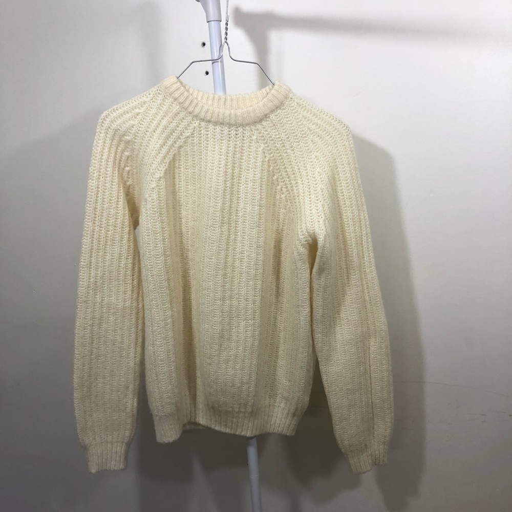FOREVER21 Cream knit Sweater